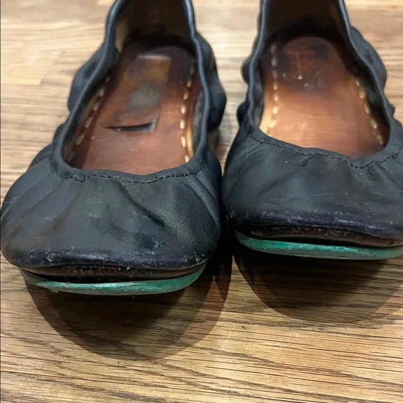 Tieks Black Leather Women's Flats - Picture 3 of 8
